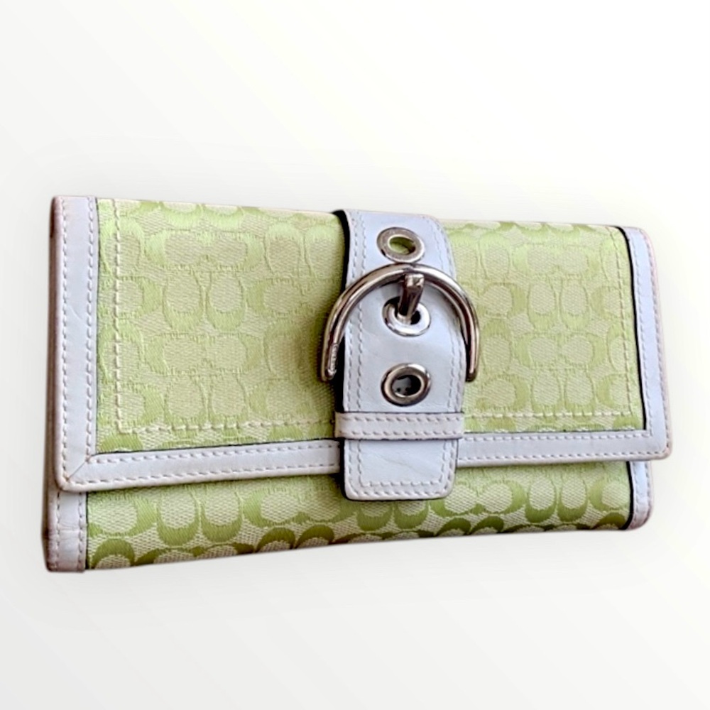 Coach Soho Green Trifold Buckle Wallet